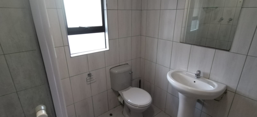 To Let 1 Bedroom Property for Rent in Bayview Western Cape